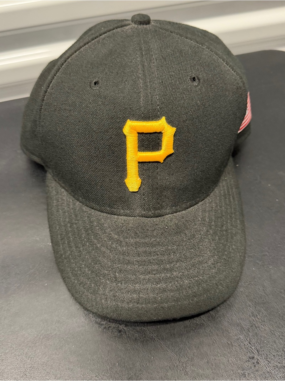 New Era 59FIFTY Pittsburgh Pirates Fitted Hat Black Gold Size 7 1/4 MLB